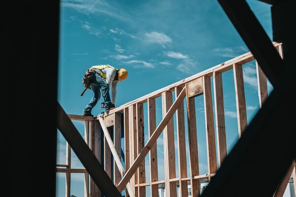 builder framing house